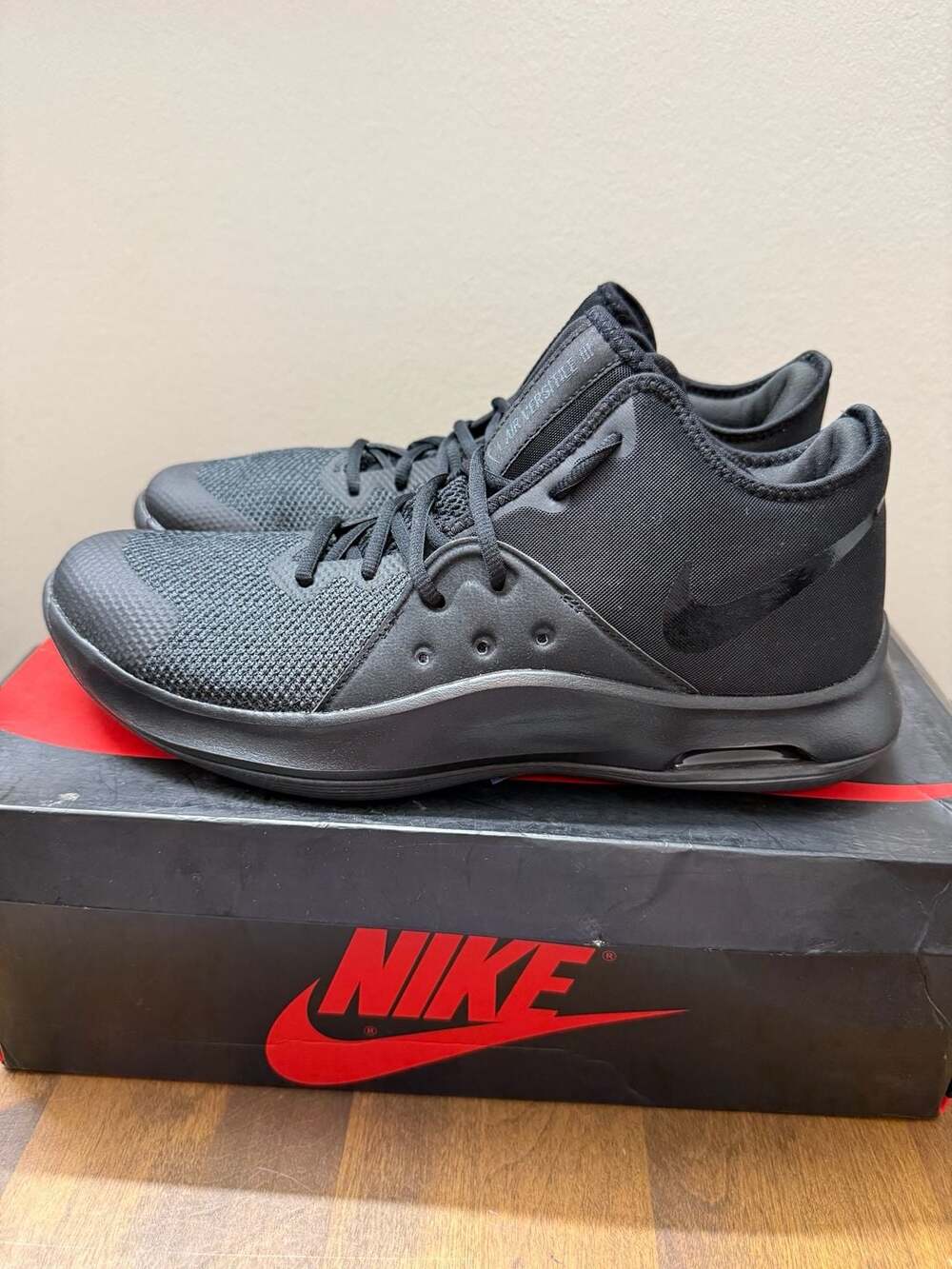 Nike Air Versatile III Black Basketball Shoes